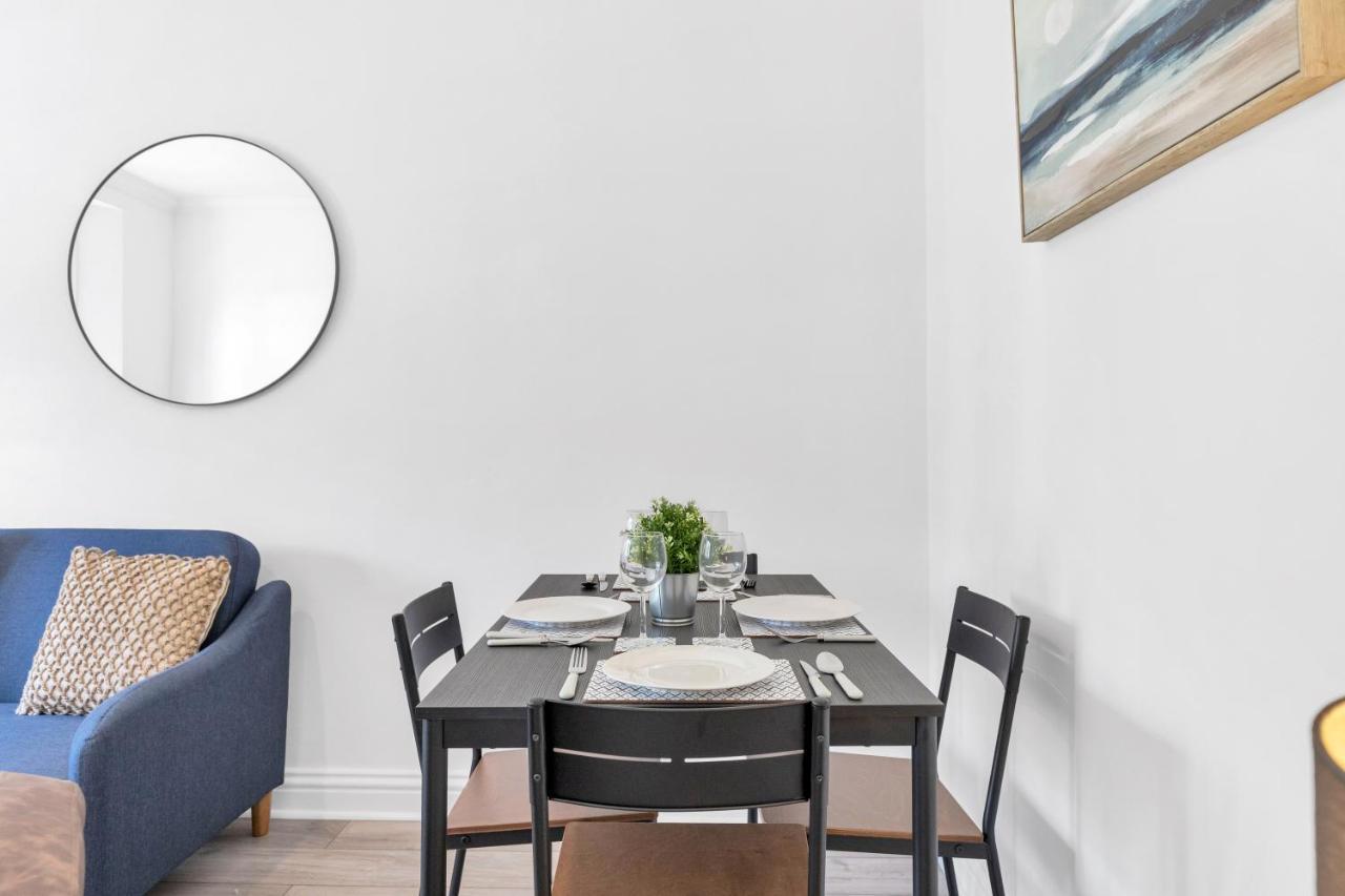 Modern Two Bedroom Apartment With Free Parking! London Bagian luar foto